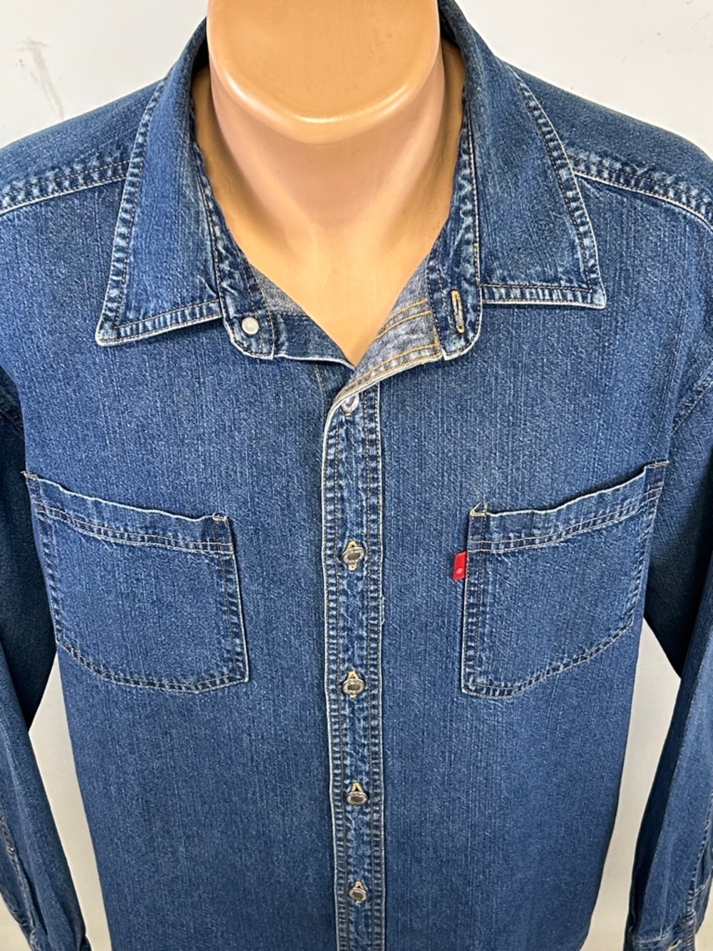 Levi's Denim long sleeve shirt.  L - Picture 3 of 7